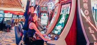 Relax Gaming slot interface on war138 slot showing game library and demo mode toggle